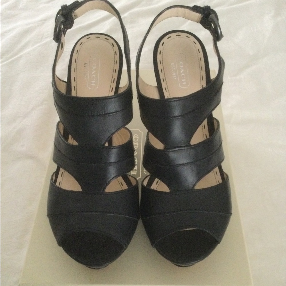 EUC Coach Jazlyn vachetta black leather wedge strappy sandal. Size 9.